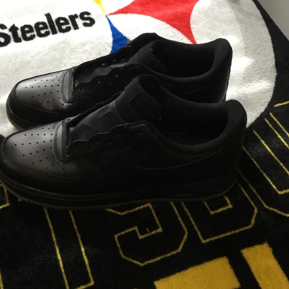 Black Men's Sneakers-Nike Airforces